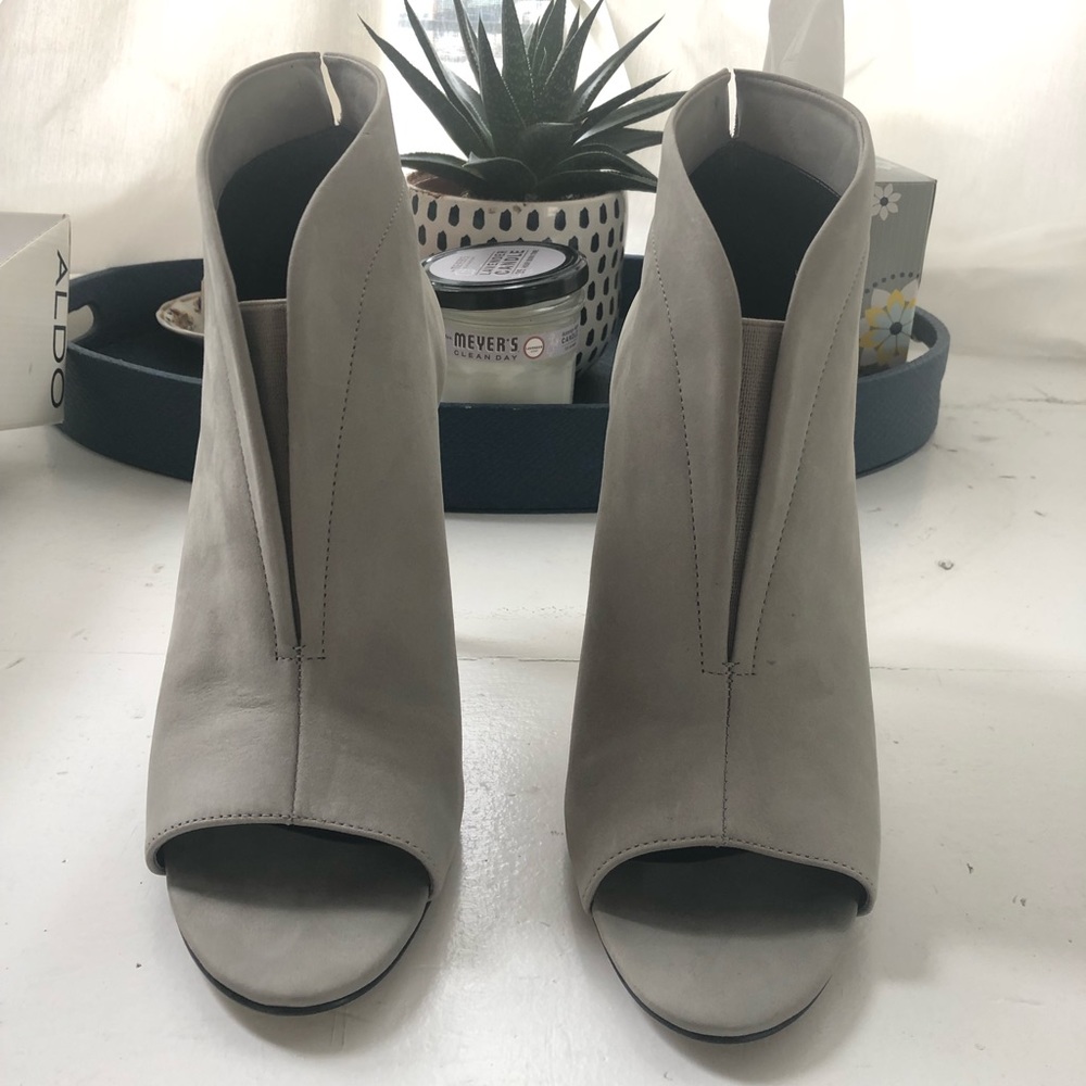 Aldo Booties Grey size 9